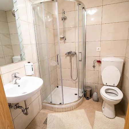 Хостел At Trimcek