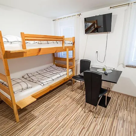 At Trimcek Хостел *